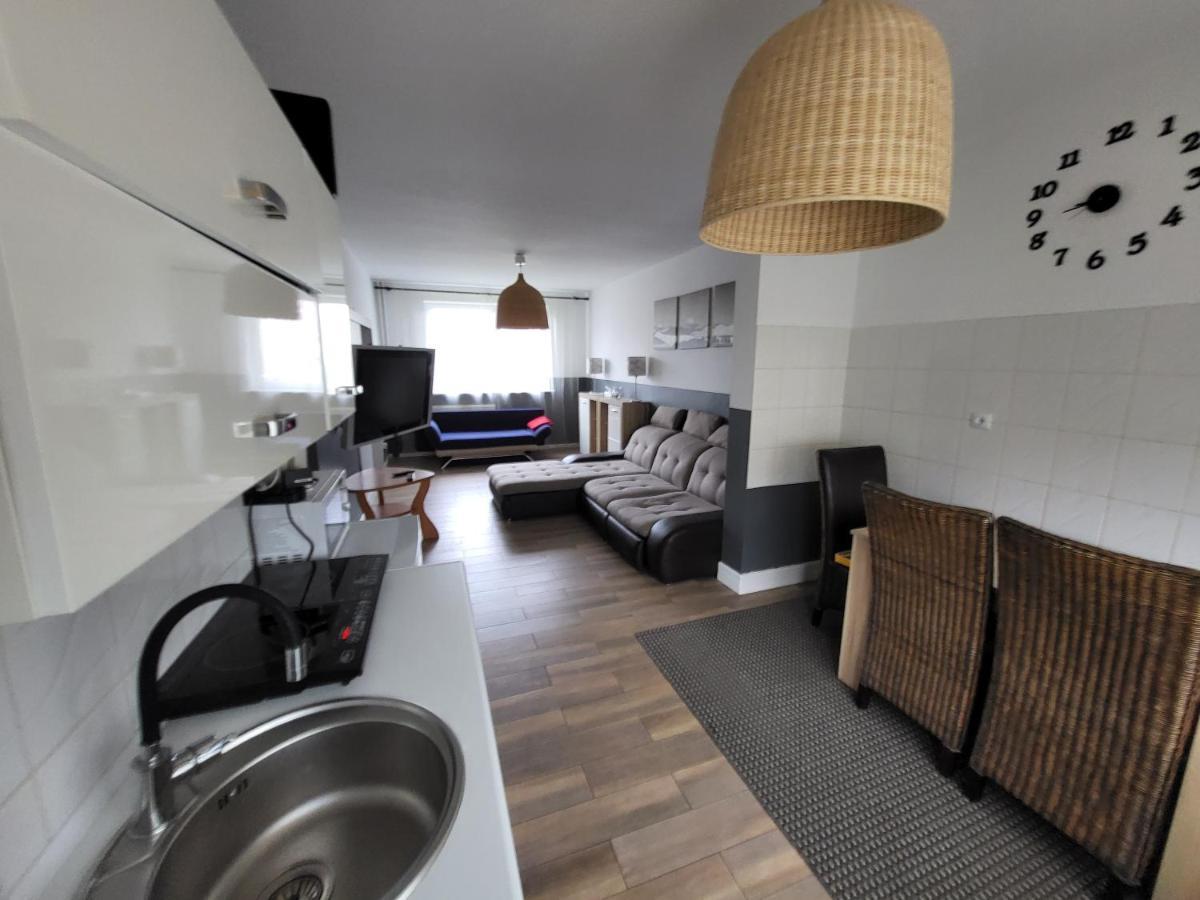 Apartament Julia Leba Kwiatowa エクステリア 写真